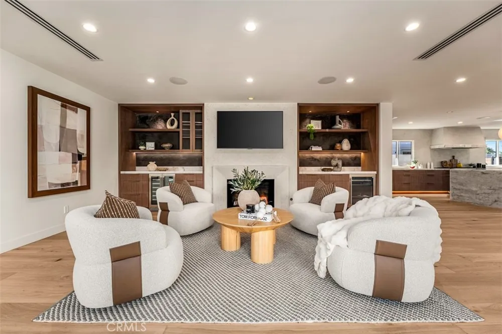 4230 Virginia Road Long Beach, CA 90807