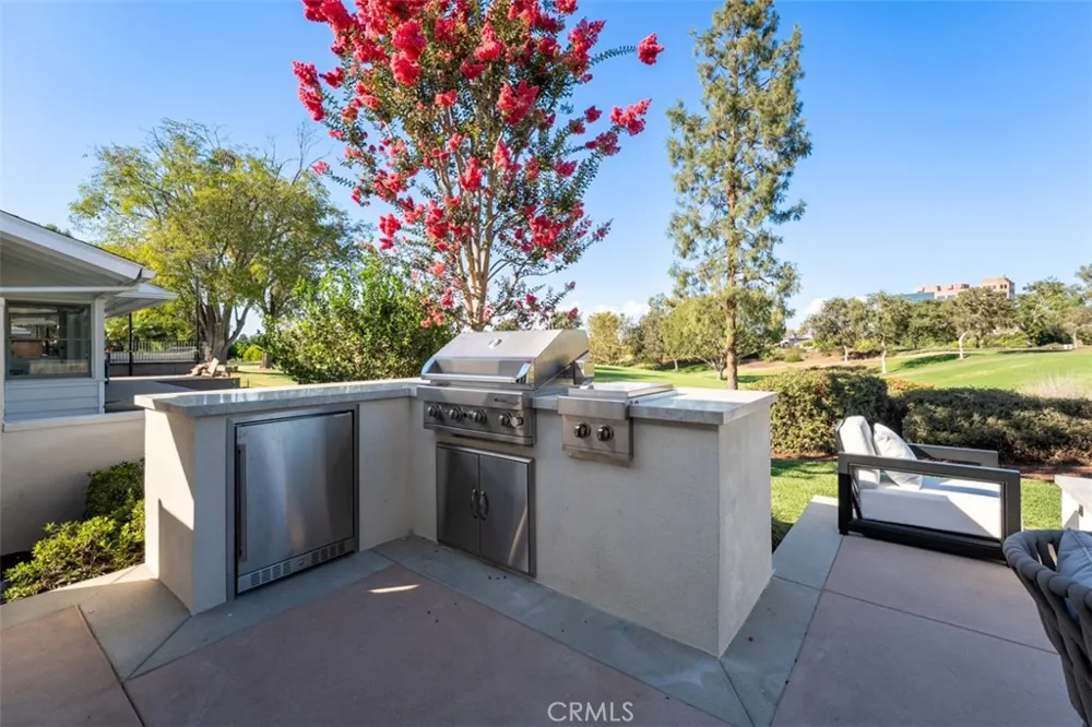 4230 Virginia Road Long Beach, CA 90807