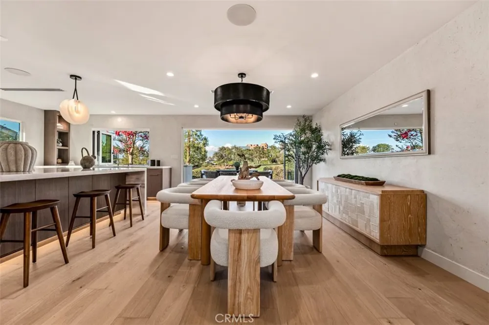 4230 Virginia Road Long Beach, CA 90807