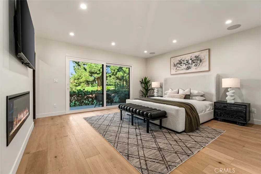 4230 Virginia Road Long Beach, CA 90807