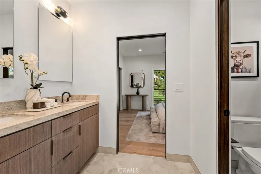 4230 Virginia Road Long Beach, CA 90807