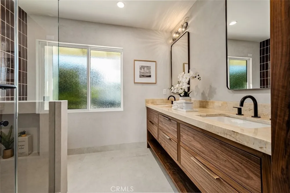 4230 Virginia Road Long Beach, CA 90807