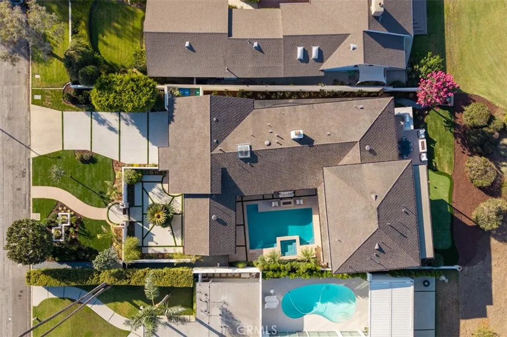 4230 Virginia Road Long Beach, CA 90807