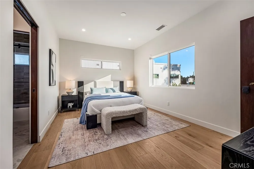 4230 Virginia Road Long Beach, CA 90807