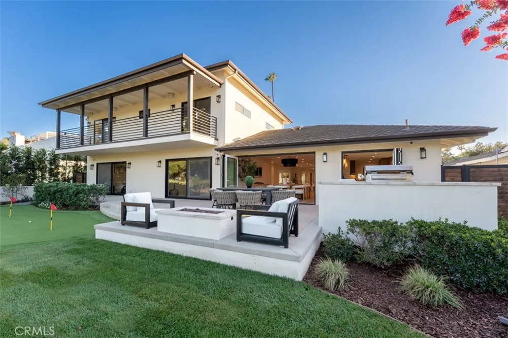4230 Virginia Road Long Beach, CA 90807