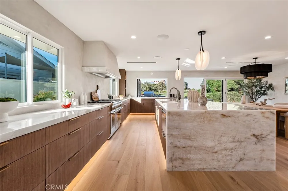 4230 Virginia Road Long Beach, CA 90807