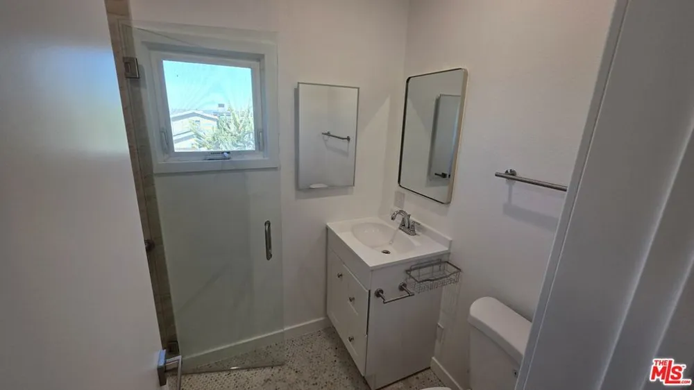 10323 Samoa Avenue Tujunga, CA 91042