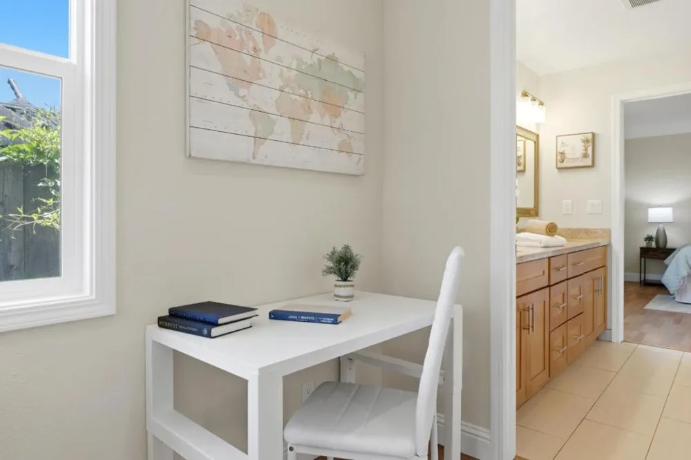 430 Garden Street East Palo Alto, CA 94303