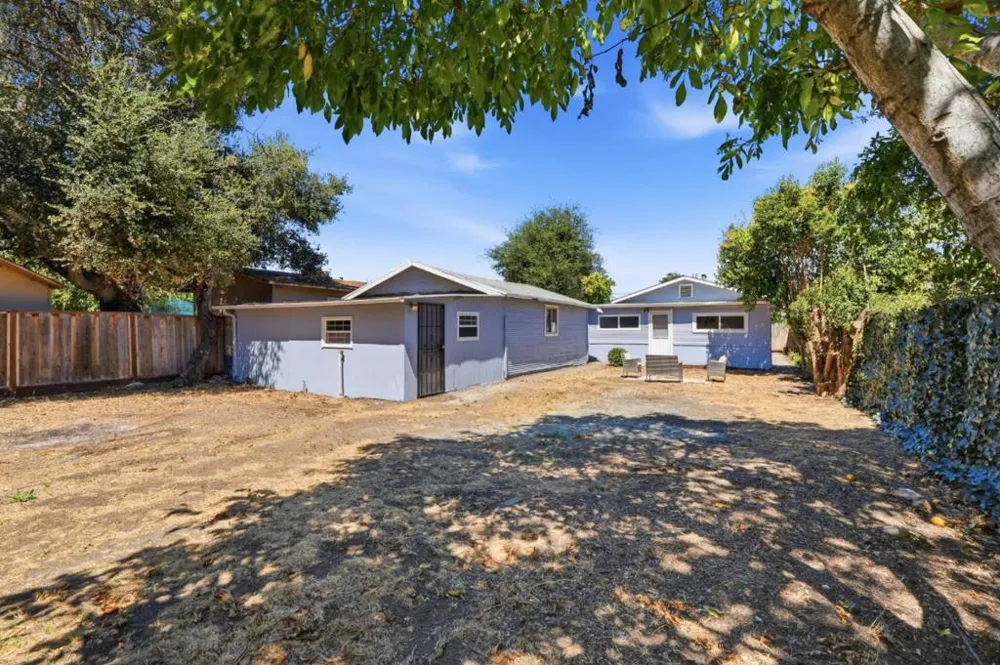 430 Garden Street East Palo Alto, CA 94303
