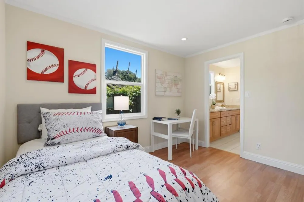 430 Garden Street East Palo Alto, CA 94303