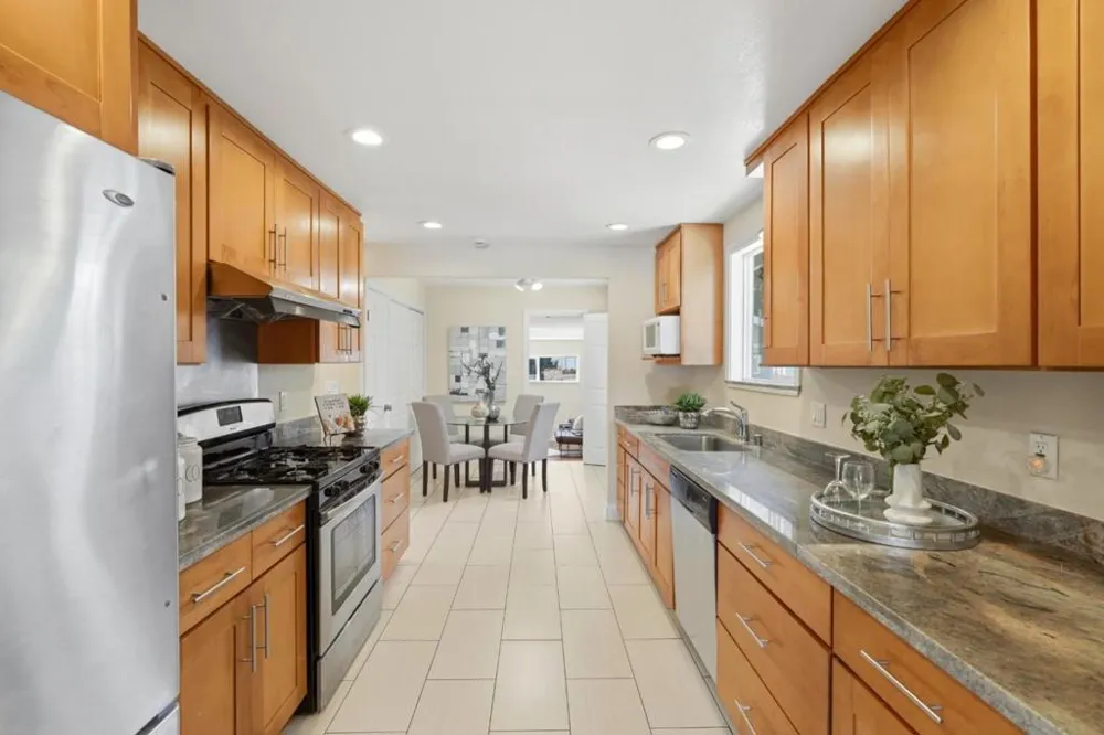 430 Garden Street East Palo Alto, CA 94303