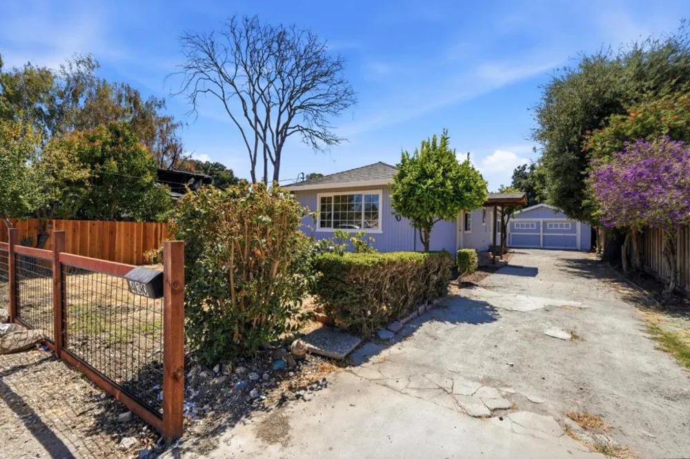 430 Garden Street East Palo Alto, CA 94303