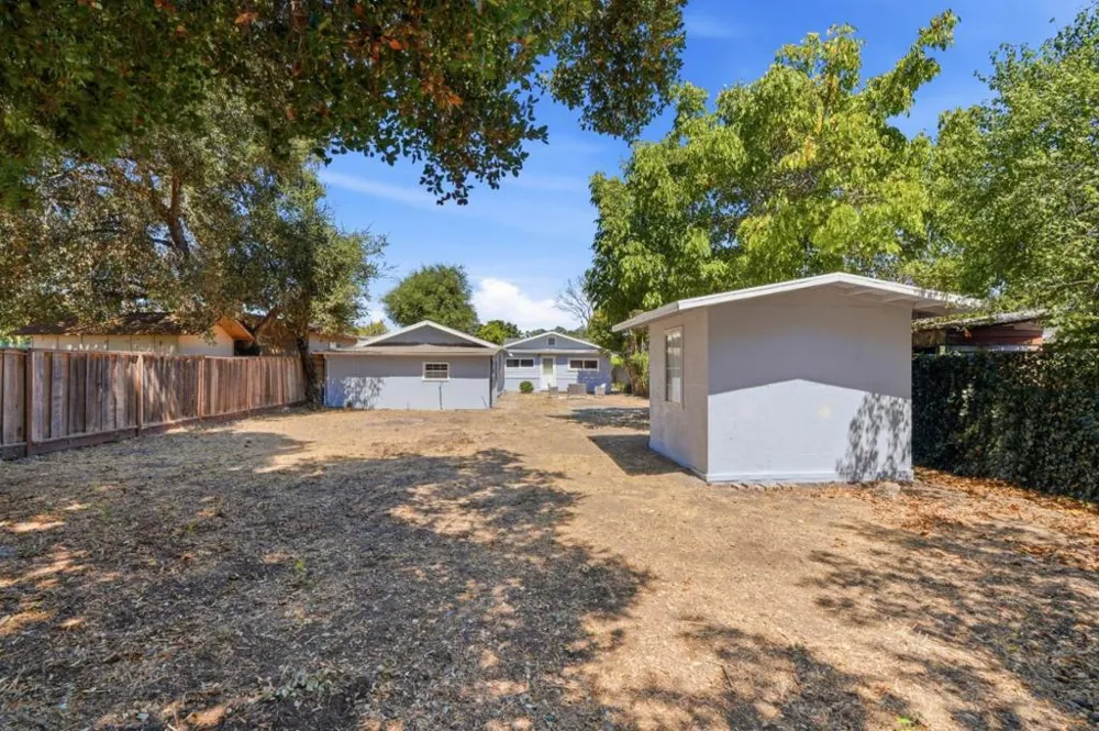 430 Garden Street East Palo Alto, CA 94303