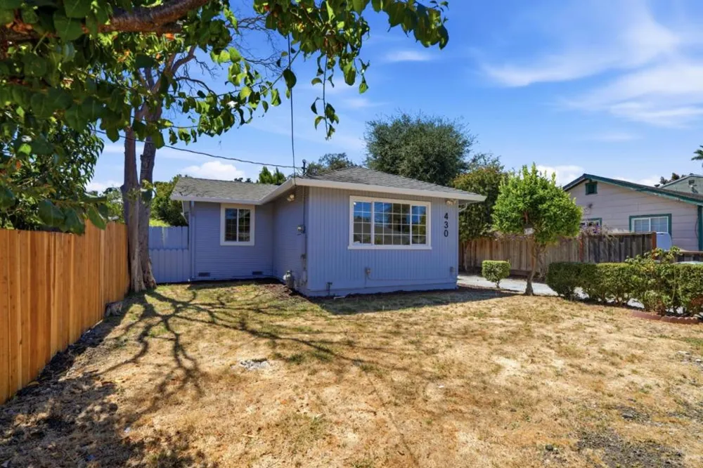 430 Garden Street East Palo Alto, CA 94303