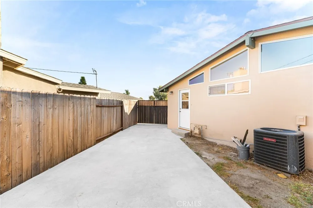 15005 Manzanares La Mirada, CA 90638