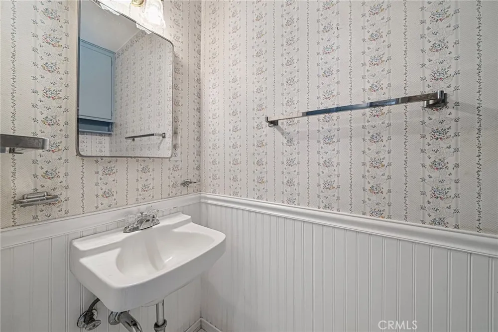 1057 W Bonnie Brae Court Ontario, CA 91762