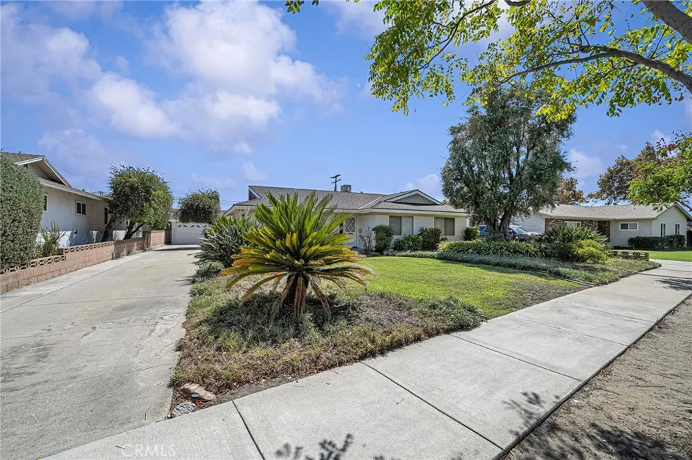 1057 W Bonnie Brae Court Ontario, CA 91762
