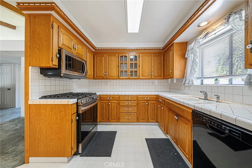1057 W Bonnie Brae Court Ontario, CA 91762