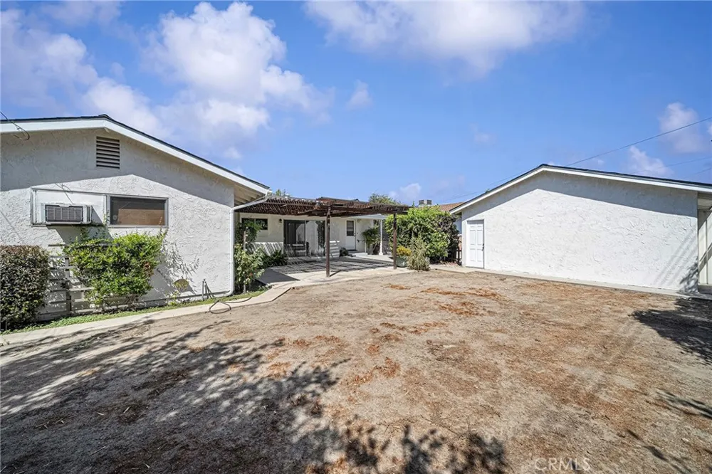 1057 W Bonnie Brae Court Ontario, CA 91762