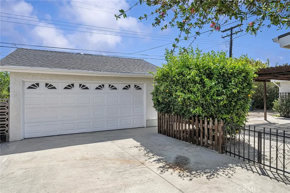 1057 W Bonnie Brae Court Ontario, CA 91762