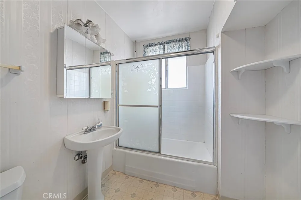 1057 W Bonnie Brae Court Ontario, CA 91762