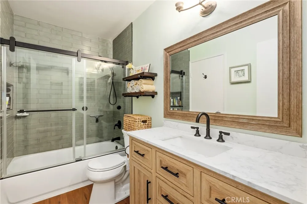 31 Greenbough #132 Irvine, CA 92614