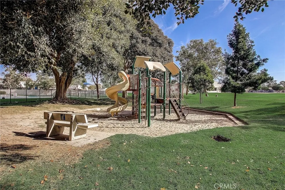 31 Greenbough #132 Irvine, CA 92614