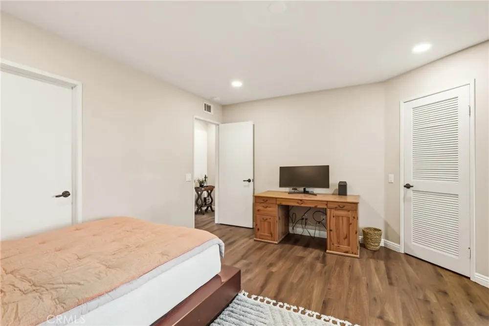 31 Greenbough #132 Irvine, CA 92614