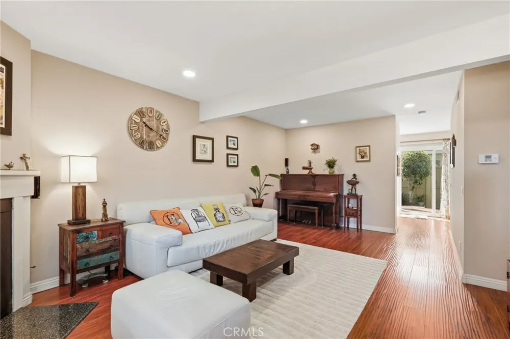 31 Greenbough #132 Irvine, CA 92614
