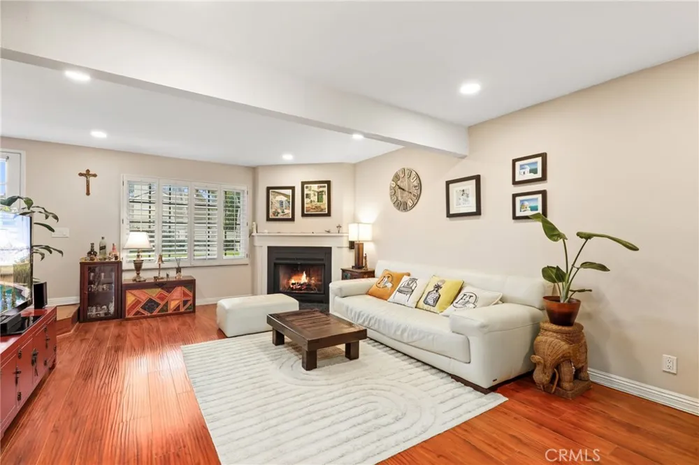 31 Greenbough #132 Irvine, CA 92614