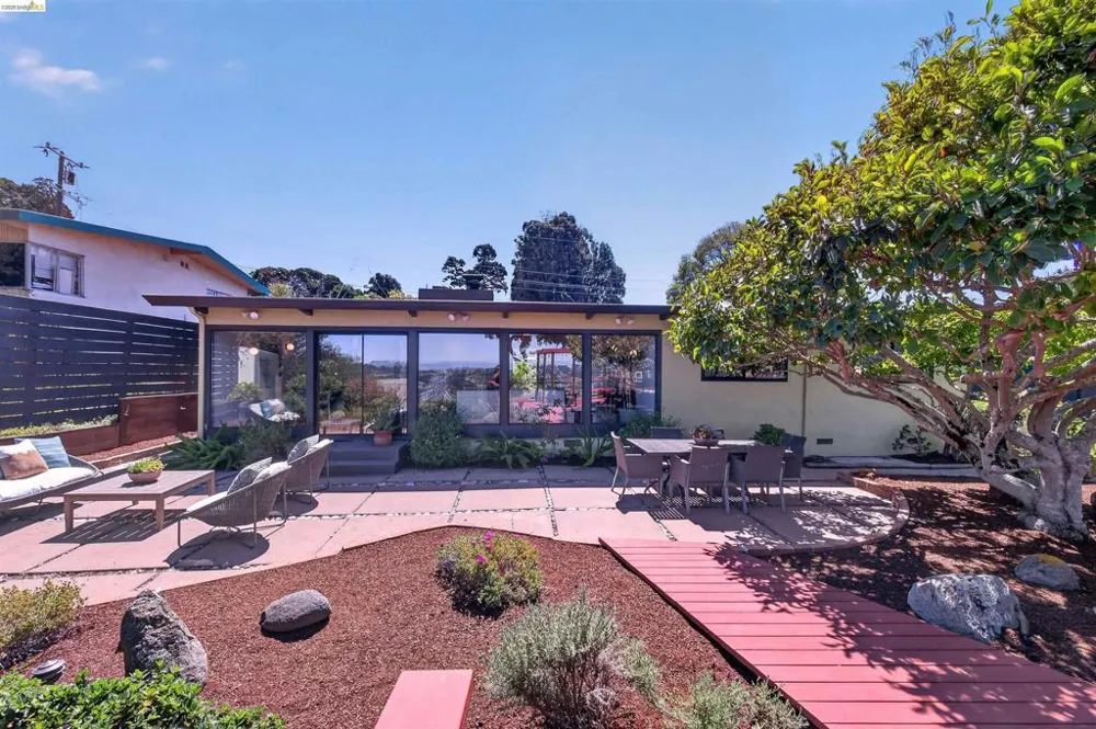 5917 Wyman St San Pablo, CA 94806