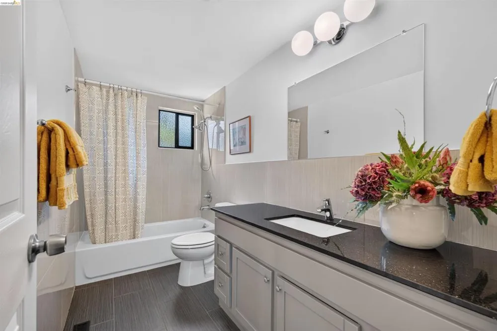 5917 Wyman St San Pablo, CA 94806