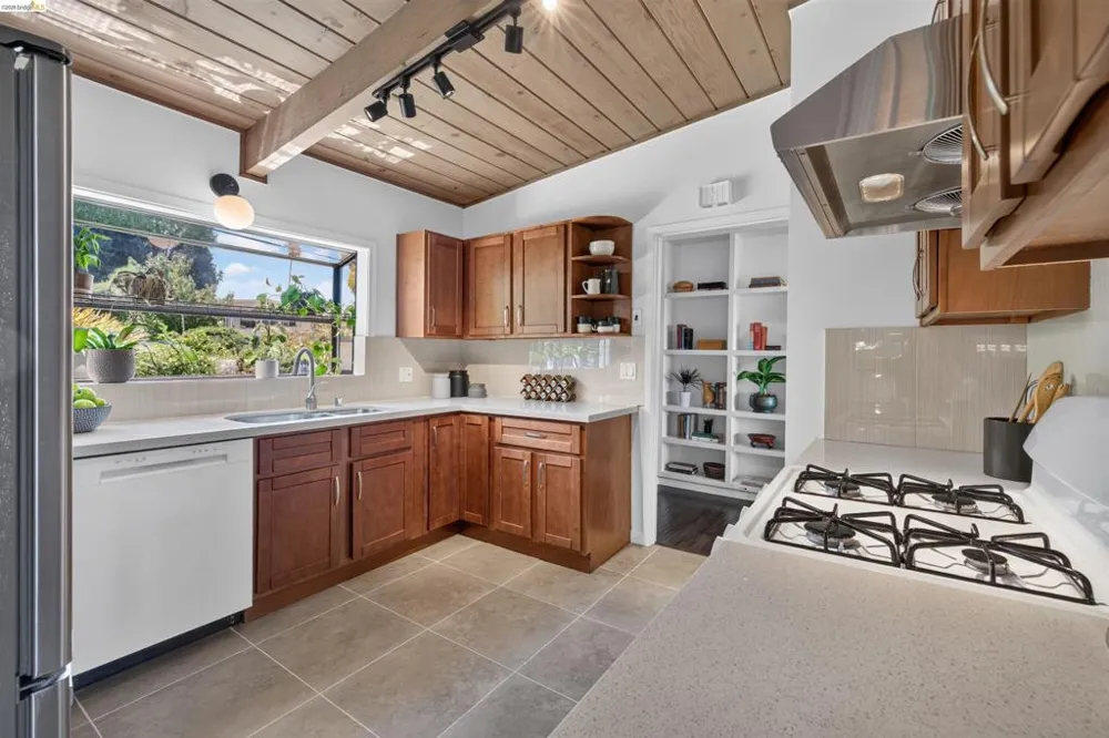 5917 Wyman St San Pablo, CA 94806