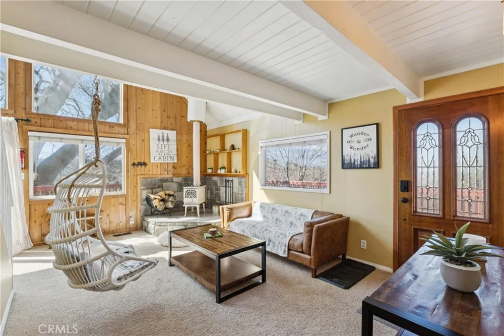 1171 Grass Valley Lake Arrowhead, CA 92352
