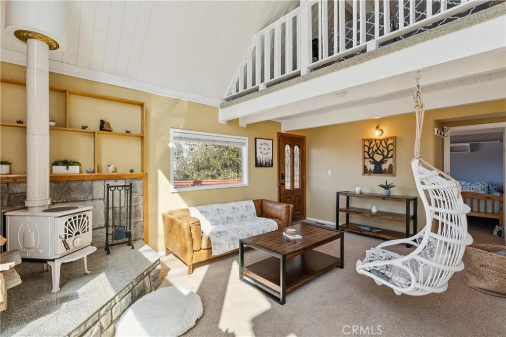 1171 Grass Valley Lake Arrowhead, CA 92352
