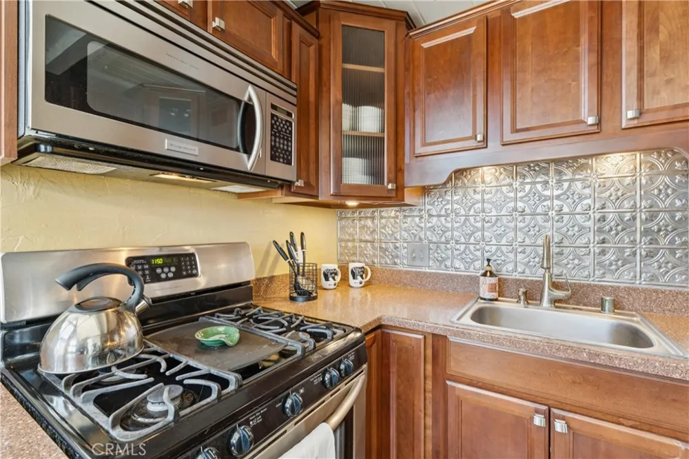 1171 Grass Valley Lake Arrowhead, CA 92352