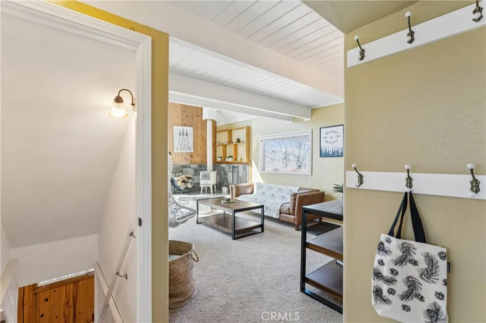 1171 Grass Valley Lake Arrowhead, CA 92352