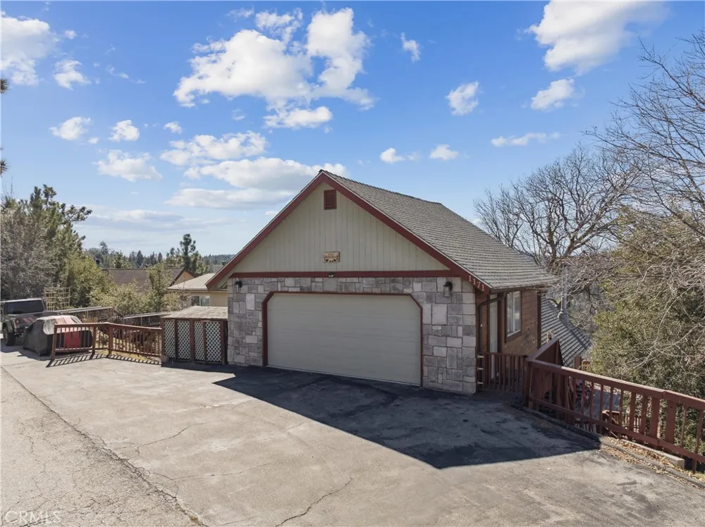 1171 Grass Valley Lake Arrowhead, CA 92352