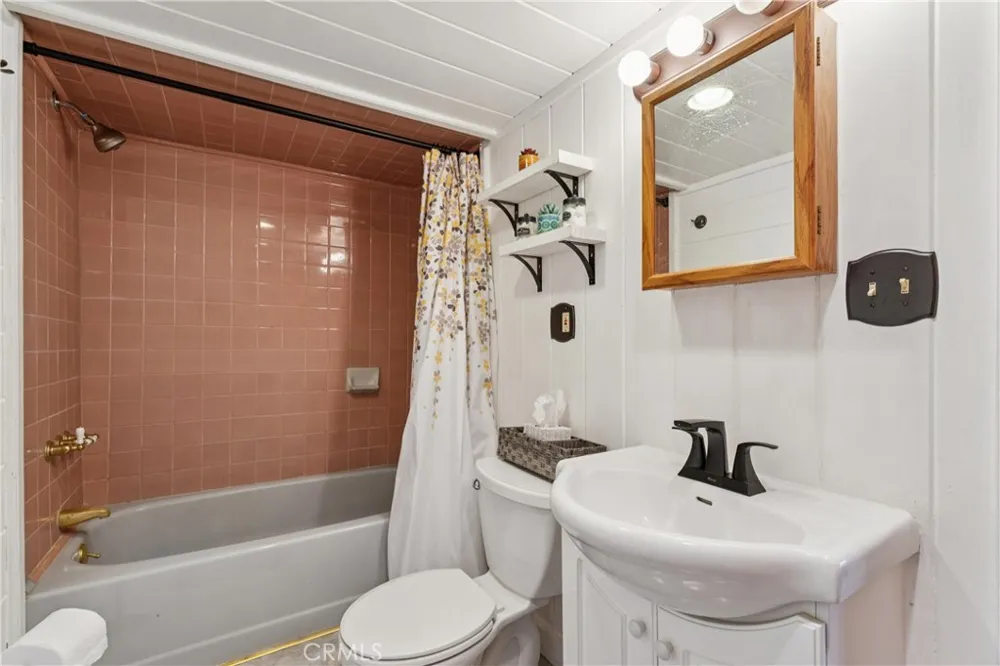 1171 Grass Valley Lake Arrowhead, CA 92352