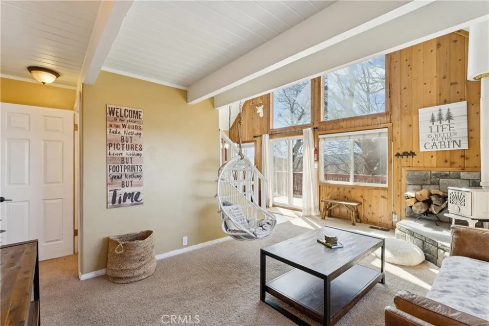 1171 Grass Valley Lake Arrowhead, CA 92352
