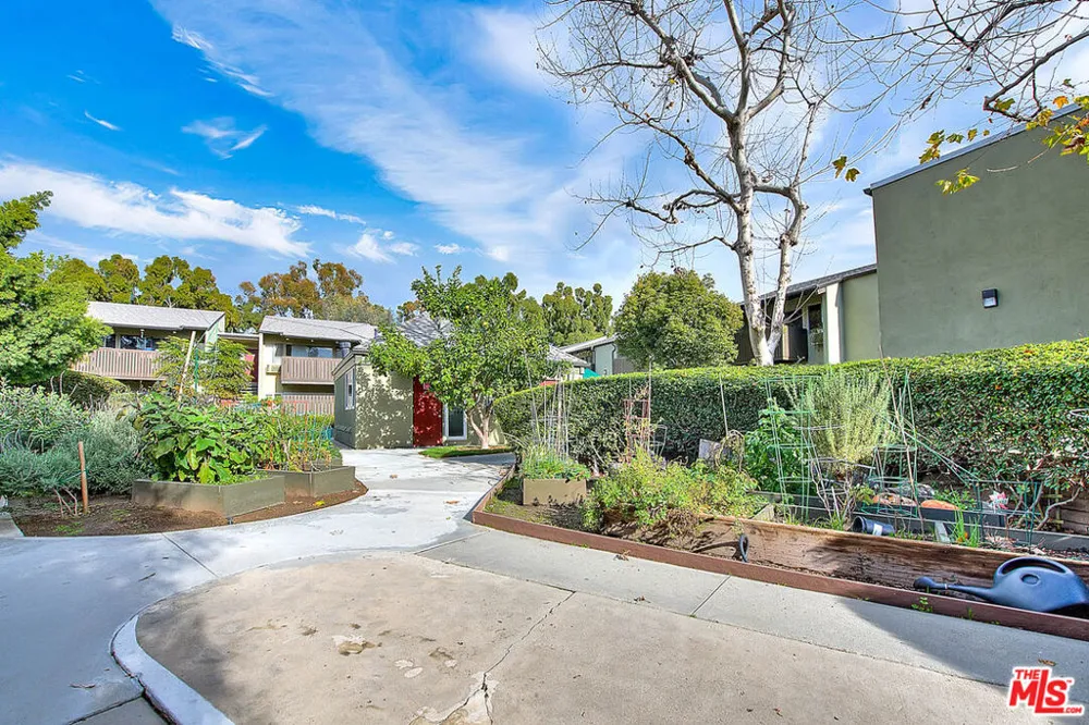 4822 Hollow Corner Road #177 Culver City, CA 90230