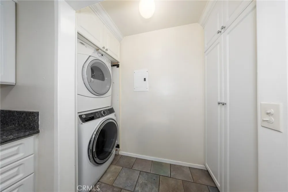 855 Las Lomas #B La Habra, CA 90631
