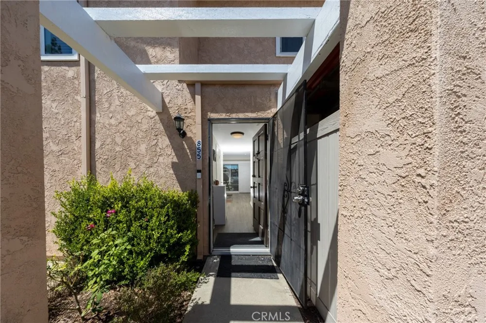855 Las Lomas #B La Habra, CA 90631