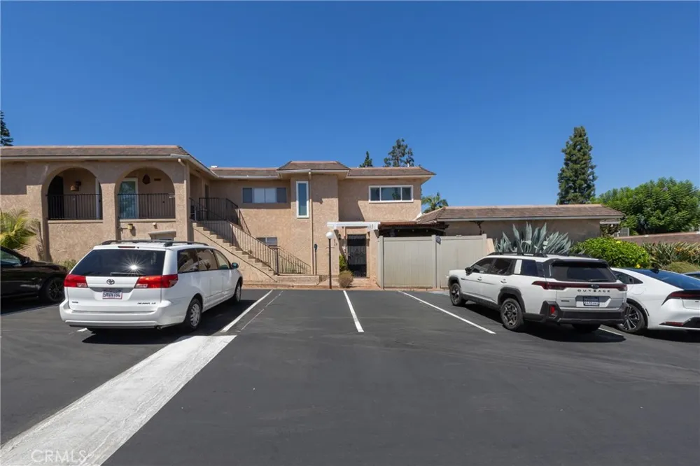 855 Las Lomas #B La Habra, CA 90631
