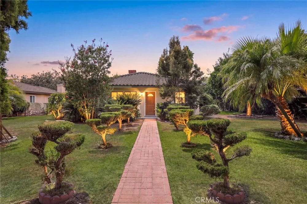 1425 S Santa Anita Arcadia, CA 91006