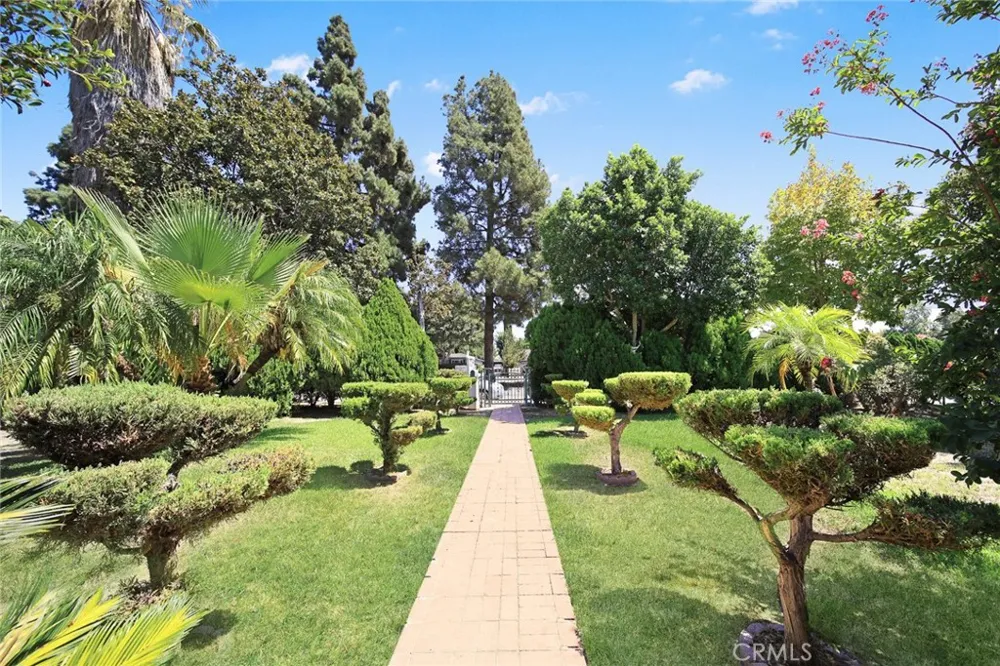 1425 S Santa Anita Arcadia, CA 91006