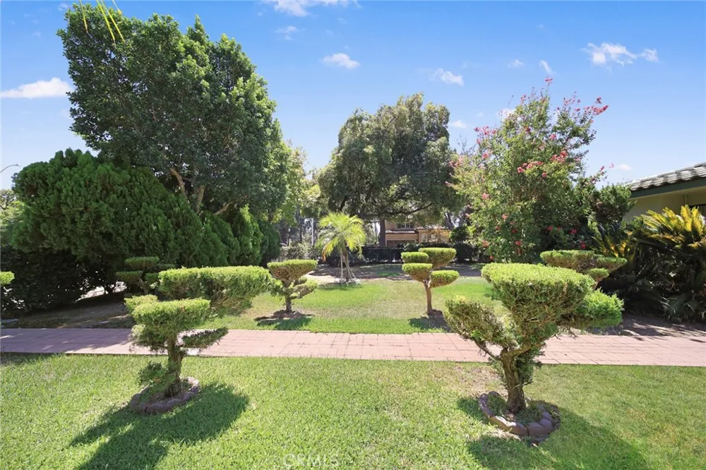 1425 S Santa Anita Arcadia, CA 91006