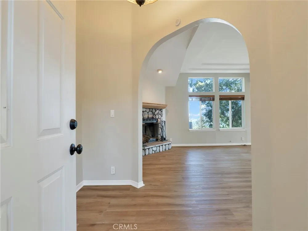 126 Pueblo Lane Topanga, CA 90290