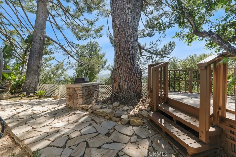 126 Pueblo Lane Topanga, CA 90290