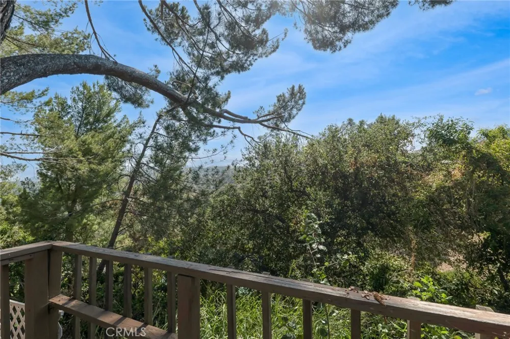 126 Pueblo Lane Topanga, CA 90290